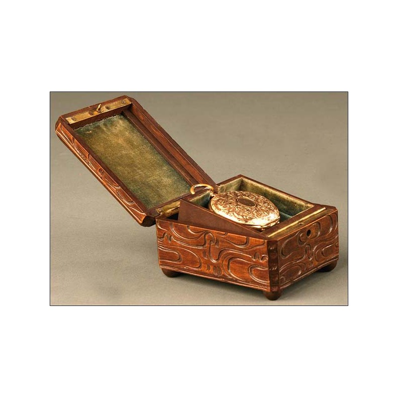 Estuche porta relojes de Bolsillo tallada, Siglo XIX