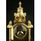 Precioso Reloj de Sobremesa Francés de Bronce. Año1.880. En Perfecto Estado