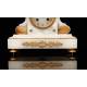 Elegante Reloj de Sobremesa Antiguo con Caja de Alabastro. Francia, Siglo XIX