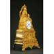 Precious French Clock in Gilded Bronze. 1st Half s. XIX. Well preserved and working