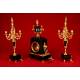 Conjunto Francés de Reloj de Sobremesa y Candelabros. Francia, S. XIX. Funciona Perfectamente