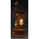 Impresionante Reloj de Sobremesa de Madera y Bronce Dorado. Alemania, Siglo XIX. Funcionando