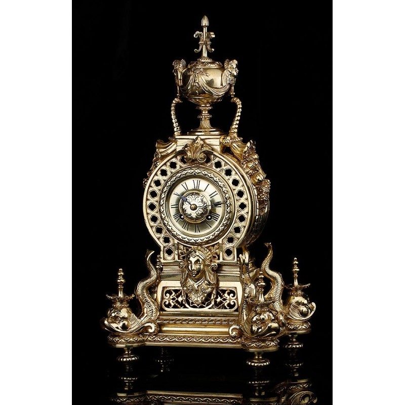 Impresionante Reloj de Bronce de Sobremesa. Maquinaria París de Péndulo. Francia, Siglo XIX