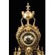 Impresionante Reloj de Bronce de Sobremesa. Maquinaria París de Péndulo. Francia, Siglo XIX