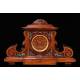 Magnífico Reloj de Sobremesa Tallado a Mano y con Decoración Boulle. Francia, Circa 1890