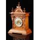 Reloj de Sobremesa de Madera de Estilo Neoclásico. Alemania, Circa 1900