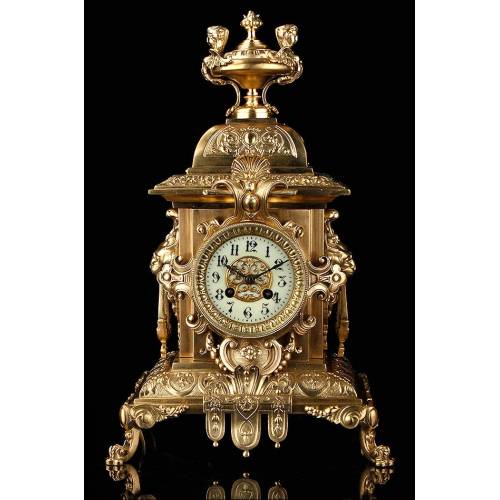 Elegant Bronze Mantel Clock. France, XIX Century. Working