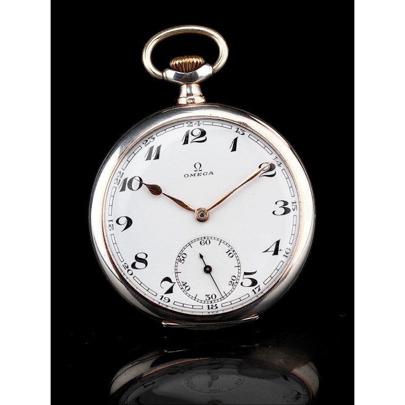 Omega Pocket Watch in Solid Silver Contrasted. Switzerland, 1934. Running