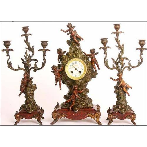 Spectacular French pendulum clock with cherubs. XIX Century