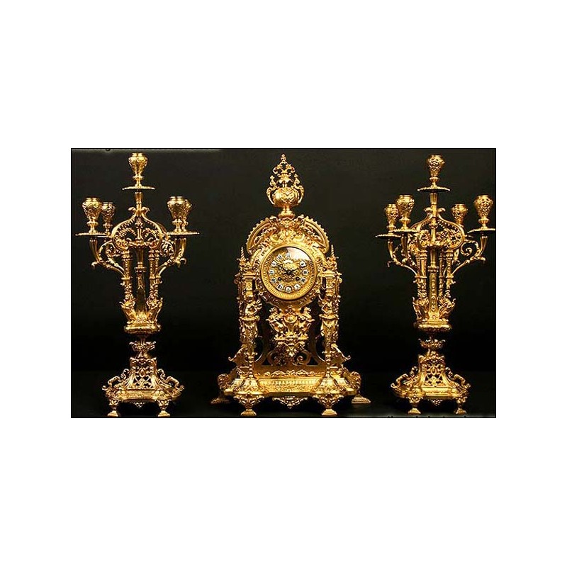 Antique mantel clock + candlestick garnish. 1870