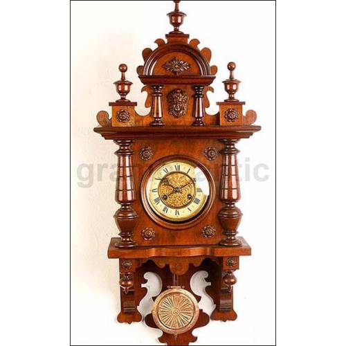 Large wall clock with chime. Chestnut. 83 cms. 1900