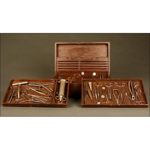 Large Antique Antique Dentist Instrument Case, Circa 1920. Complete and in good condition