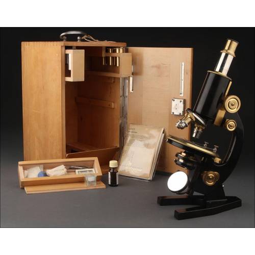 Microscopio Alemán Schröeder de los Años 20 con Estuche Original de Madera. Funcionando