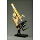 E. Leitz Wetzlar Microscope manufactured in Germany in 1906. In Good Condition and Working