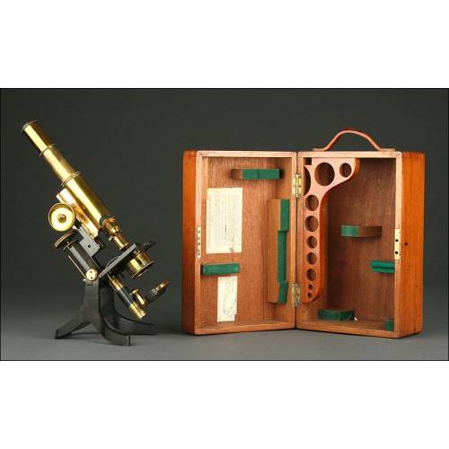 Magnífico Microscopio Inglés Swift & Son, del Año 1890 en su Estuche Original. Funcionando Perfectamente