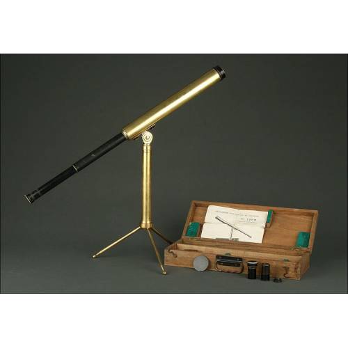 Charming School Telescope, Made in France in the First Quarter of the 20th Century.