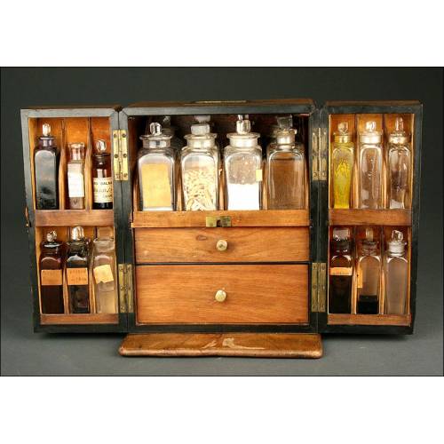 English Portable Pharmacy, late XIX Century. Complete and Well Preserved