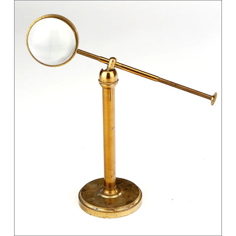 Antique Telescopic Light Concentrator for Microscope in Excellent Condition. 19th Century