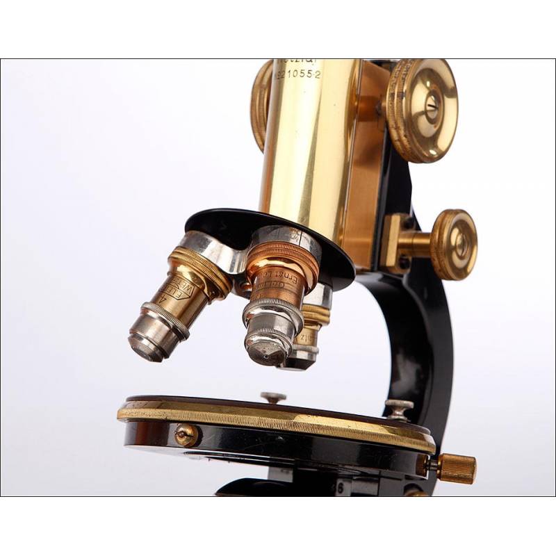 Magnificent E. Leitz Wetzlar Microscope with Case and Magnificent E. Leitz Wetzlar Microscope with Case and