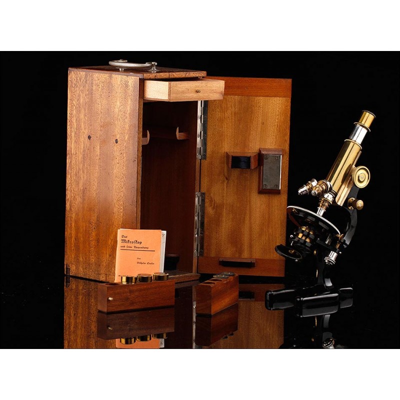 Fantastic Seibert Microscope in Original Case. Germany, 1910-20. Working