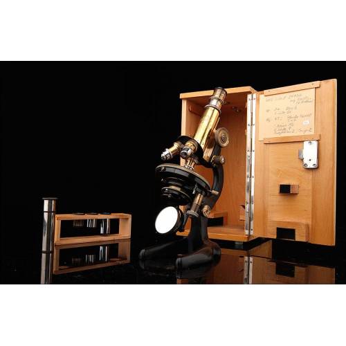 Microscopio Original Seibert Wetlzar Fabricado en Alemania en los Años 20. Funcionando y con Estuche Original