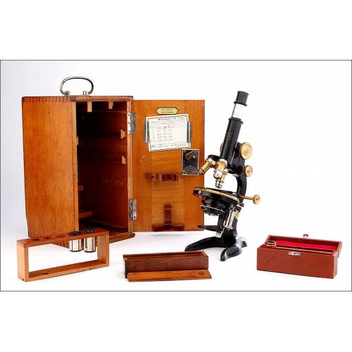 Magnífico Microscopio E. Leitz en Óptimo Estado de Funcionamiento. Alemania, 1912