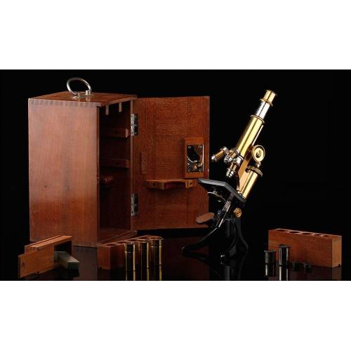 Impressive E. Leitz Wetzlar Microscope in Good Condition and Working. Germany, 1904