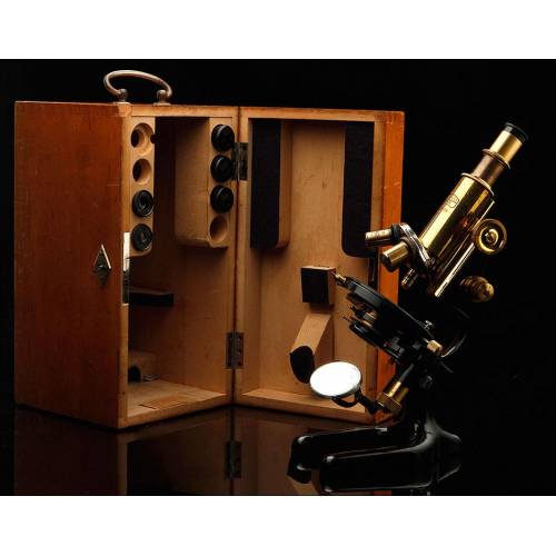 Antiguo Microscopio Carl Zeiss En Buen Estado y Funcionando. Alemania, Años 20 del Siglo XX.