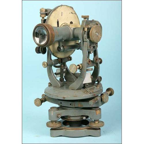 Cooke, Troughton & Simms Theodolite. With box. 1930