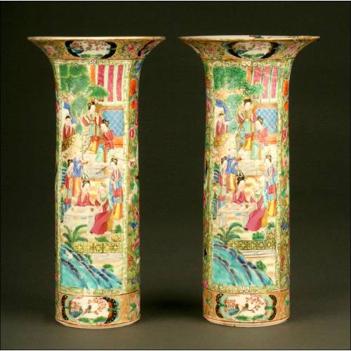 Elegant Pair of Chinese Vases in Canton Porcelain. Circa 1.850. Hand Decorated.