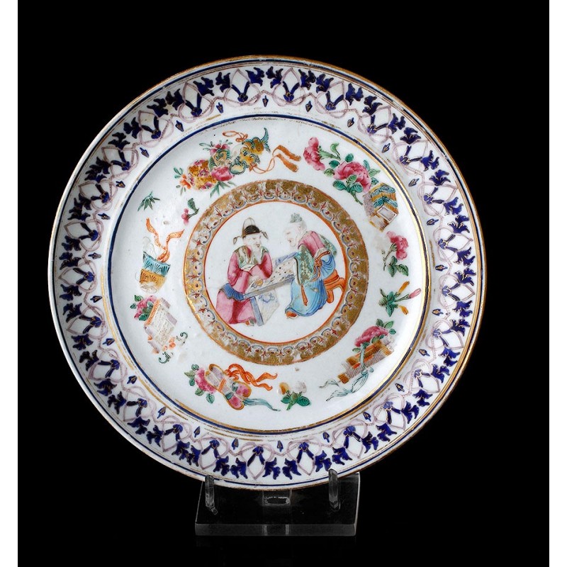 Beautiful Antique Hand Painted Porcelain Dish. China, XIX Century