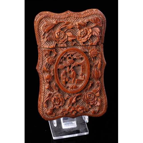 Hand Carved Sandalwood Chinese Card Holder. XIX Century. Very Good Condition.