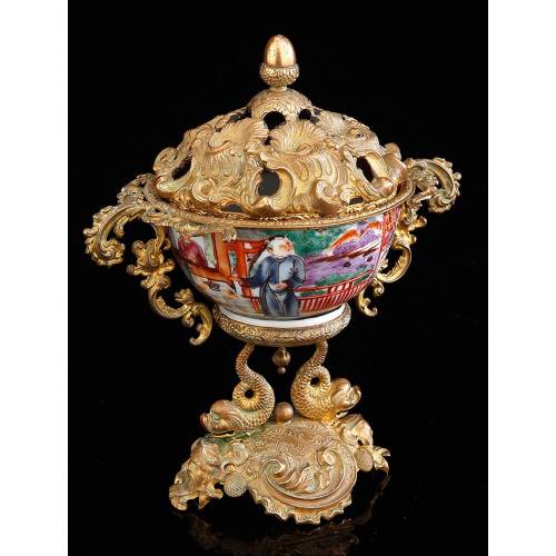Antique Chinese Porcelain Bowl on Brass Stand. China, S. XVIII-XIX