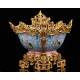 Impresionante Cuenco de Porcelana China sobre Estructura de Bronce Dorado. Siglo XIX, Periodo Daoguang