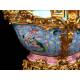 Impresionante Cuenco de Porcelana China sobre Estructura de Bronce Dorado. Siglo XIX, Periodo Daoguang
