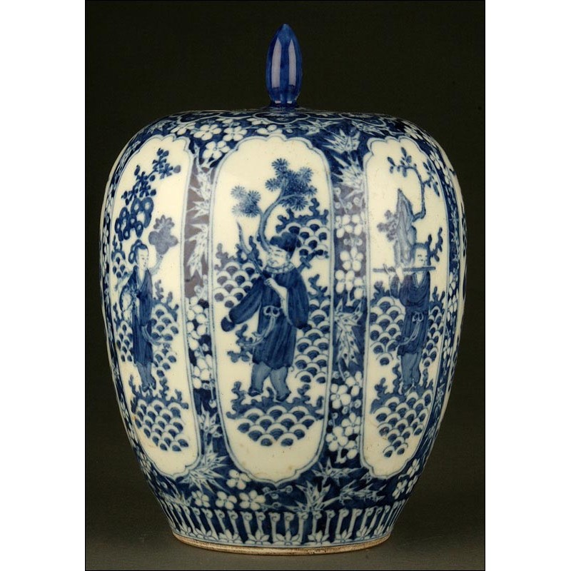 Chinese Blue and White Porcelain Urn with Xianfeng Seal.Eight Immortals. XIX CENTURY