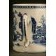 Tankard Chino de Porcelana Azul y Blanca. Siglo XIX. Con Asa Tallada y Pintado a Mano