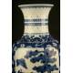 Precioso Par de Jarrones Chinos, Porcelana Azul y Blanca. S. XIX. Sello de Kangxi