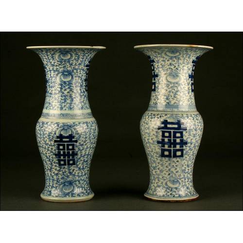 Impresionante Pareja de Jarrones Chinos de Porcelana de Gran Antigüedad. Marca de Cheng Hua