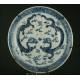 Delicado Plato Chino de Porcelana Azul y Blanca, Mediados del Siglo XIX. Decorado a Mano