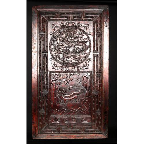 Bello Panel Decorativo de Madera Maciza Tallada a Mano. Realizado en China en el Siglo XIX