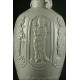 Urna China de Porcelana Blanc de Chine, Siglo XIX. Decorada con Varias Imágenes de Guanyin