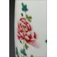 Elegante Jarrón Chino de Porcelana, Decorado a Mano con Motivos Florales. Marca de Qianlong