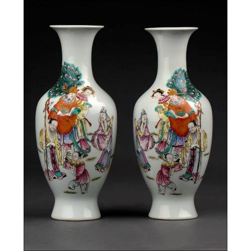 Pair of Chinese Vases