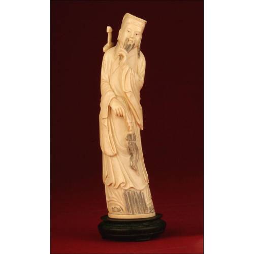Chinese Ivory Figure, S. XIX