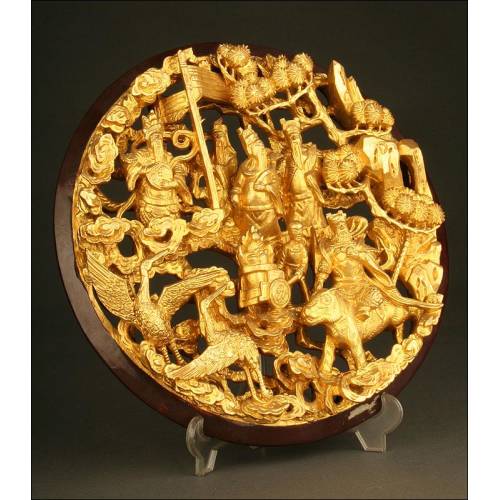 Exotic Chinese Carving in Solid Wood Gilded, Handmade. 1950's-60's