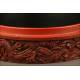 Preciosa Caja China en Laca Roja Tallada, S. XIX. Interior Lacado en Negro. En Buen Estado de Conservación